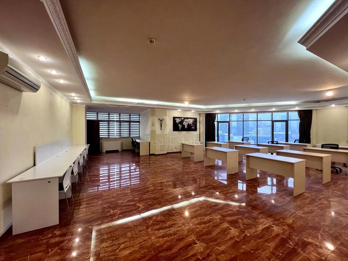 Office vul. Velyka Vasyl'kivs'ka 72, 194m2692592