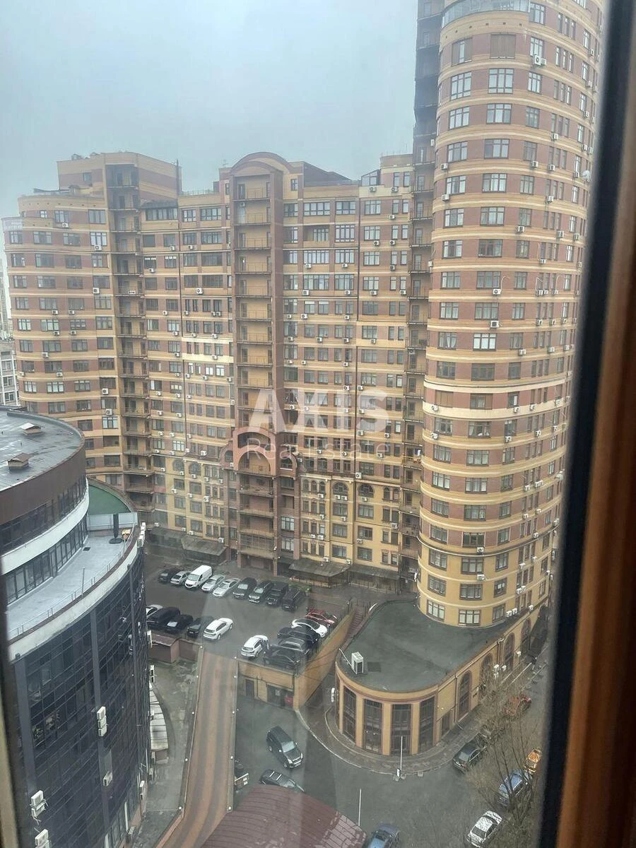 4k apartment vul. Jevgena Konoval'cja Thirty-two B625323