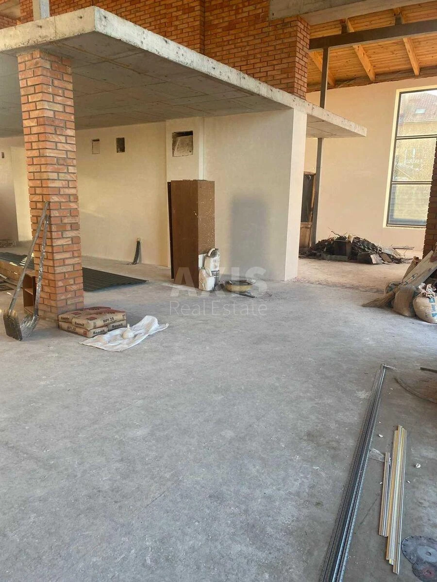 Service object vul. Stecenka 49, 335m2625224