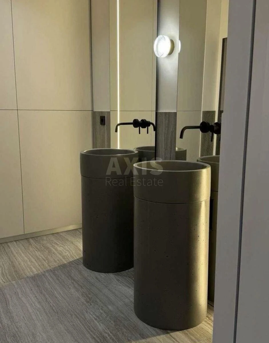 Office vul. Bul'varno-Kudrjavs'ka 17, 208m2647776