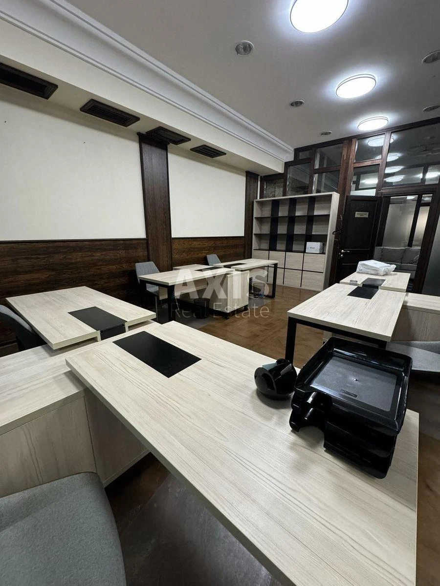 Office vul. Zhyljans'ka 72А, 140m2387855