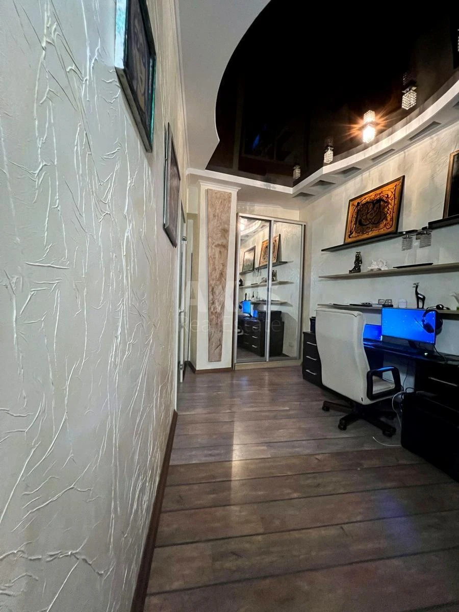 4k apartment vul. Hreshhatyk 256548412