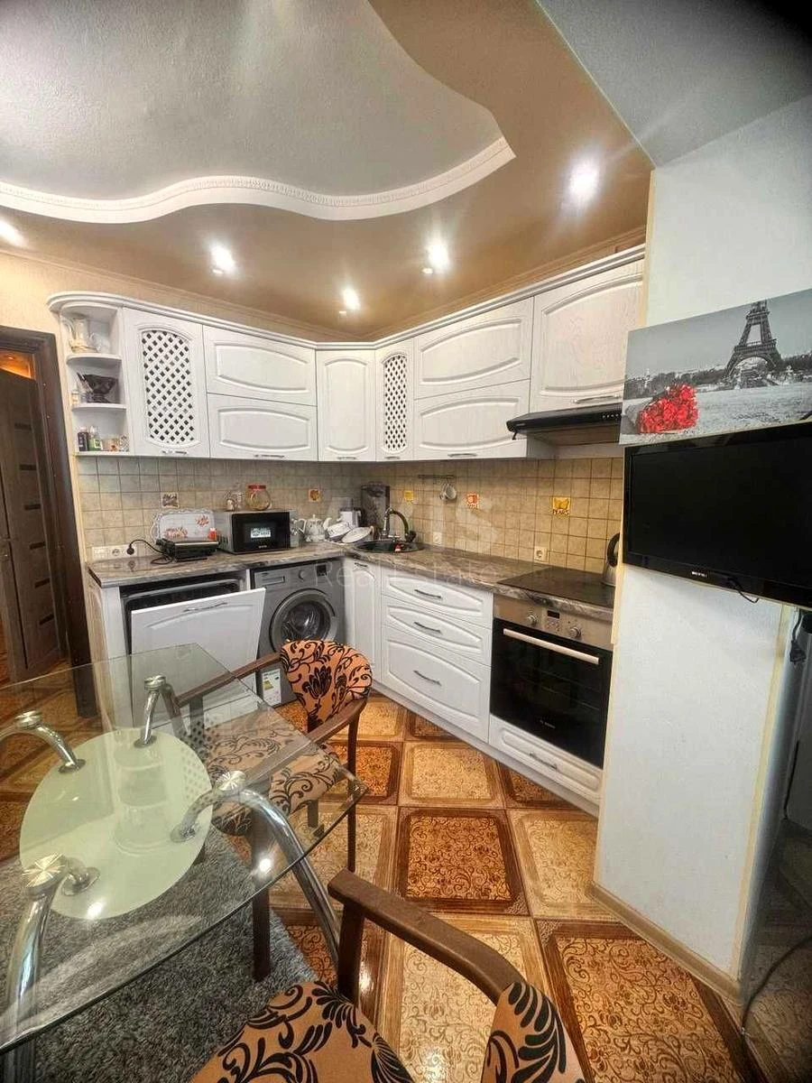 3k apartment vul. Revuc'kogo 19/1703850