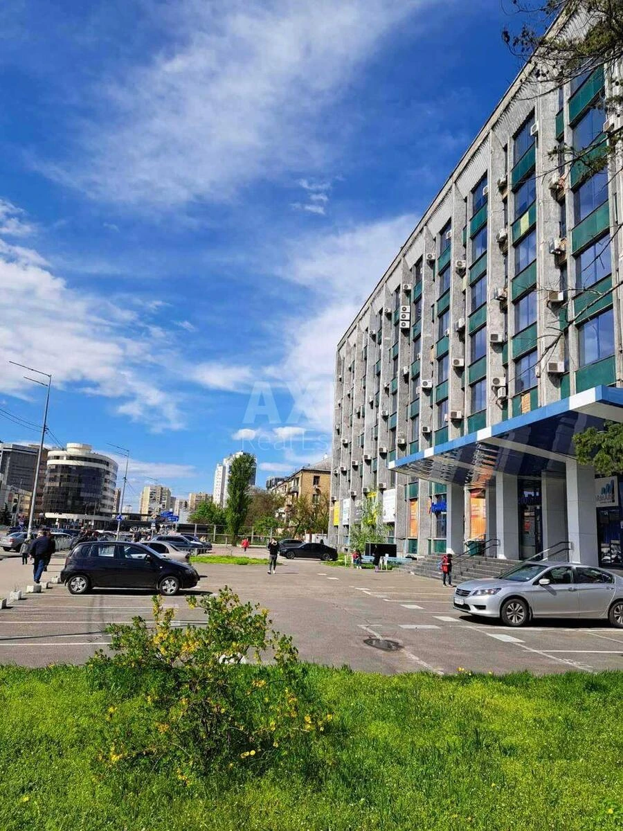 Office vul. Sverstjuka Jevgena 11Б, 40m2641348