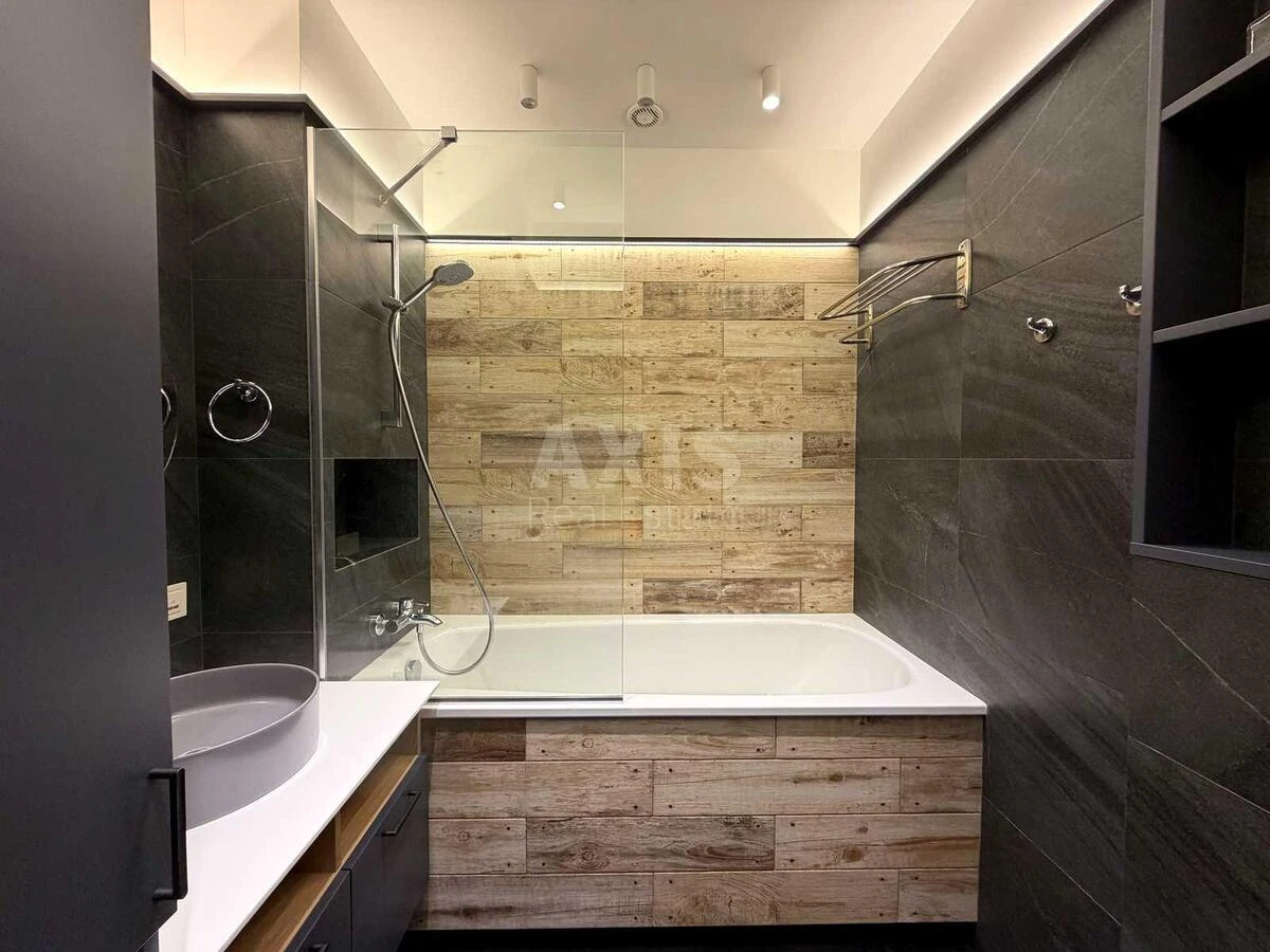 1к квартира пр-т Берестейский 5В7053810