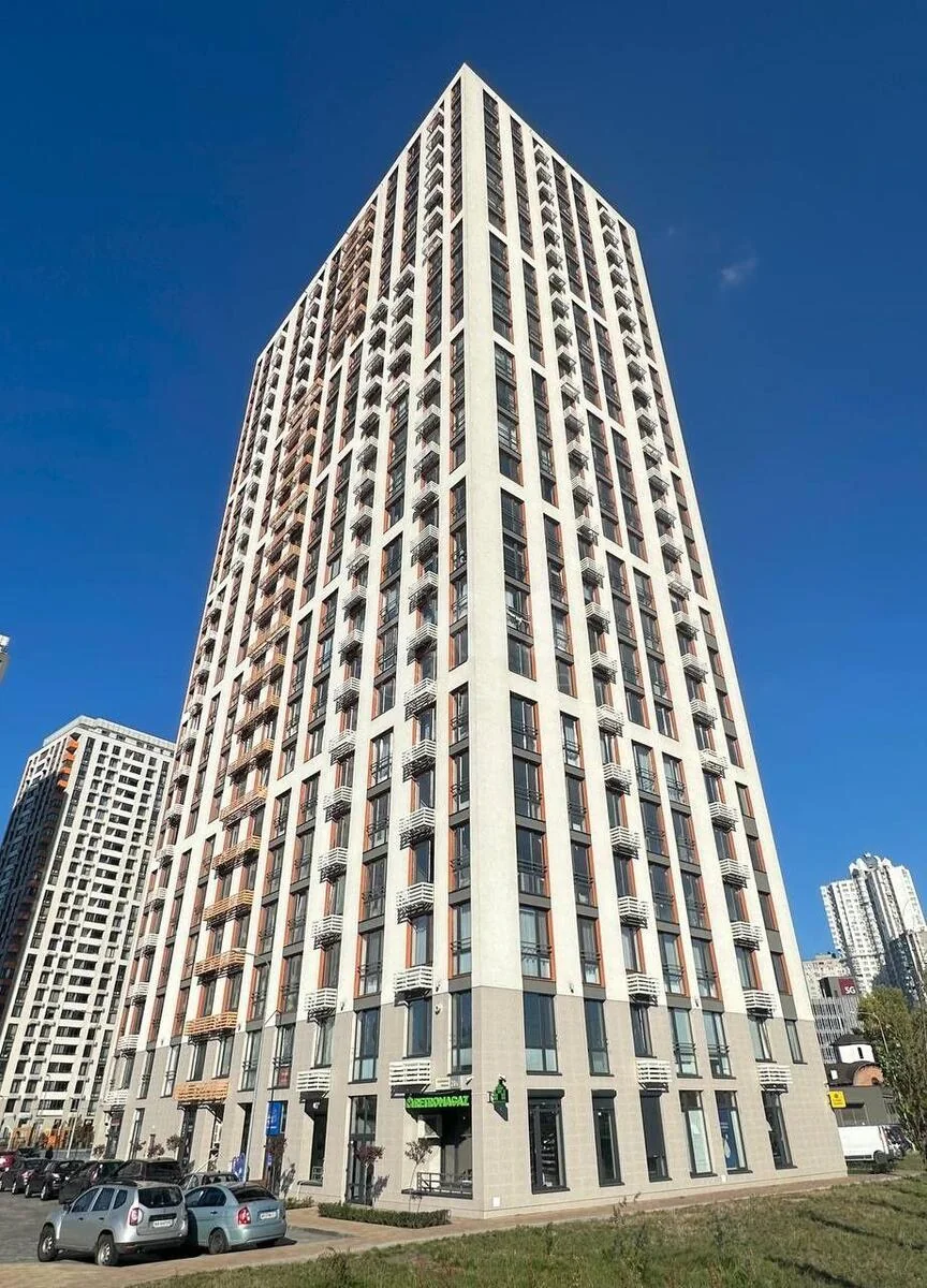 Trade object nab. Dniprovs'ka 20А, 108m2