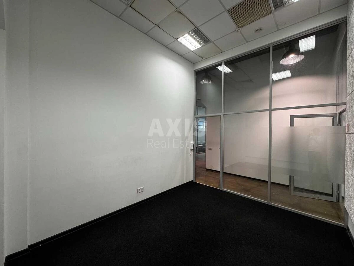 Office prov. Ohtyrs'kyj 7, 1325m26843317