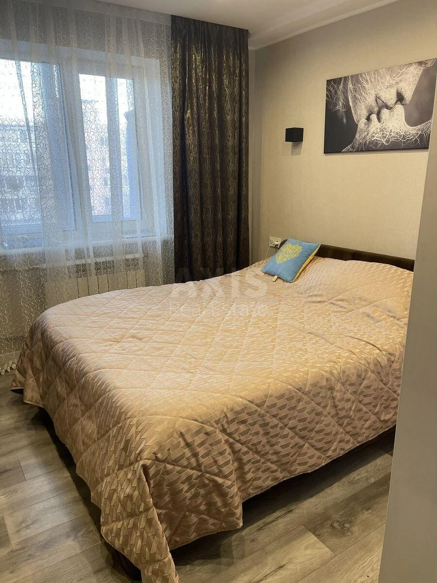 2k apartment vul. Jevgena Konoval'cja 37711564