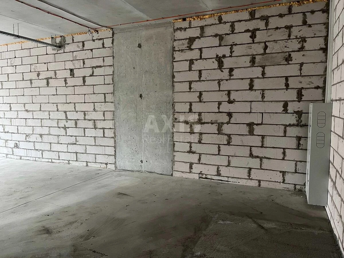 Service object vul. Oleksandra Olesja 8А, 70m2652015