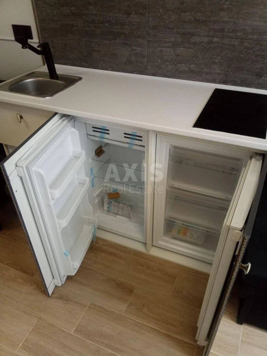 1k apartment vul. Bulahovs'kogo Akademika 2А685610