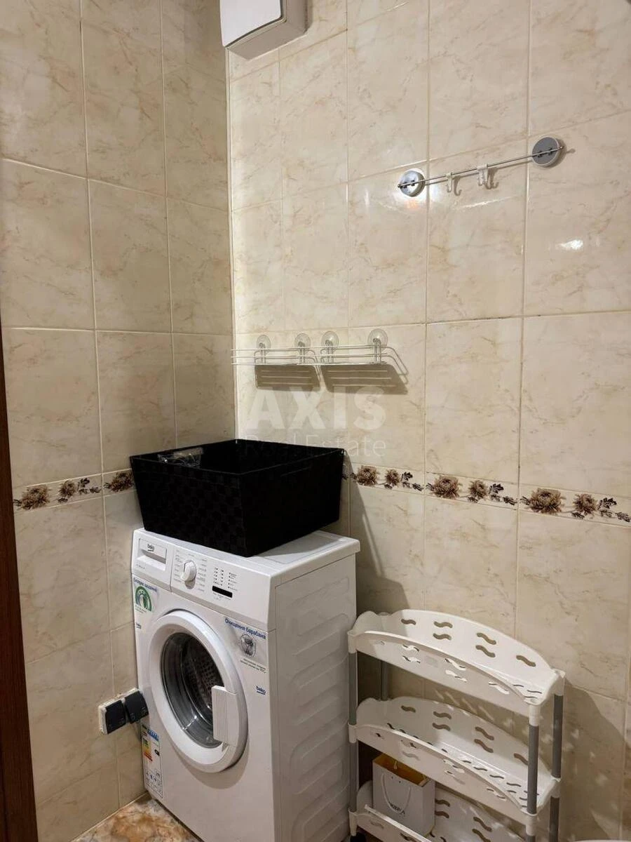 1k apartment vul. Rusovoi' Sofii' 36675010