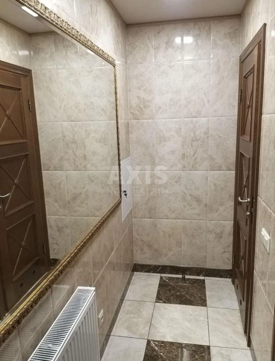 Office vul. Bogdanivs'ka 7А, 103m2647767