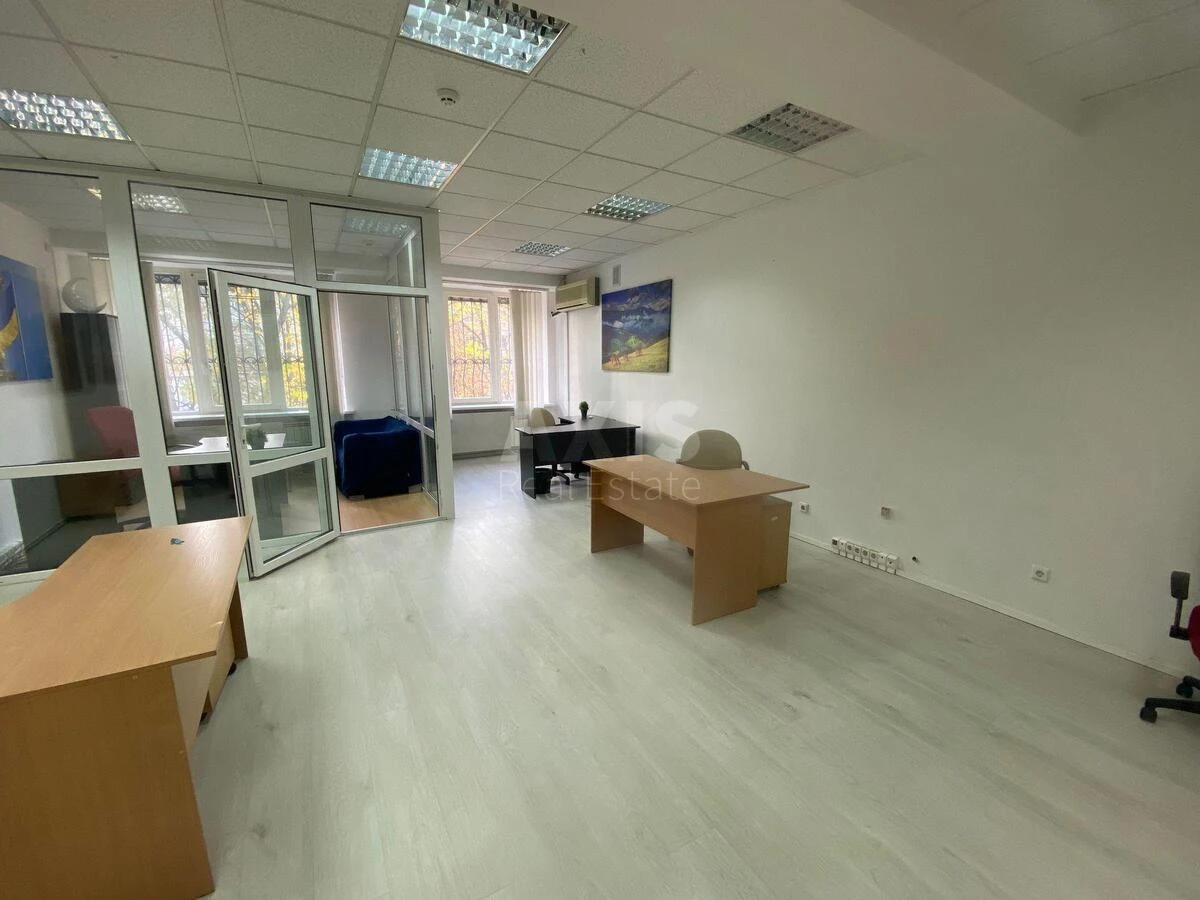 Офис бул. Дарницкий 5, 45м264879