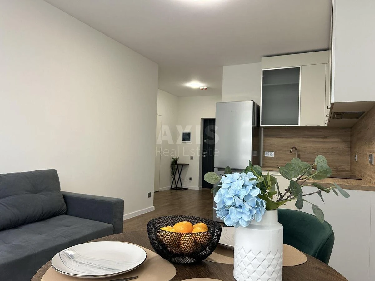 1k apartment nab. Dniprovs'ka 15Є636832