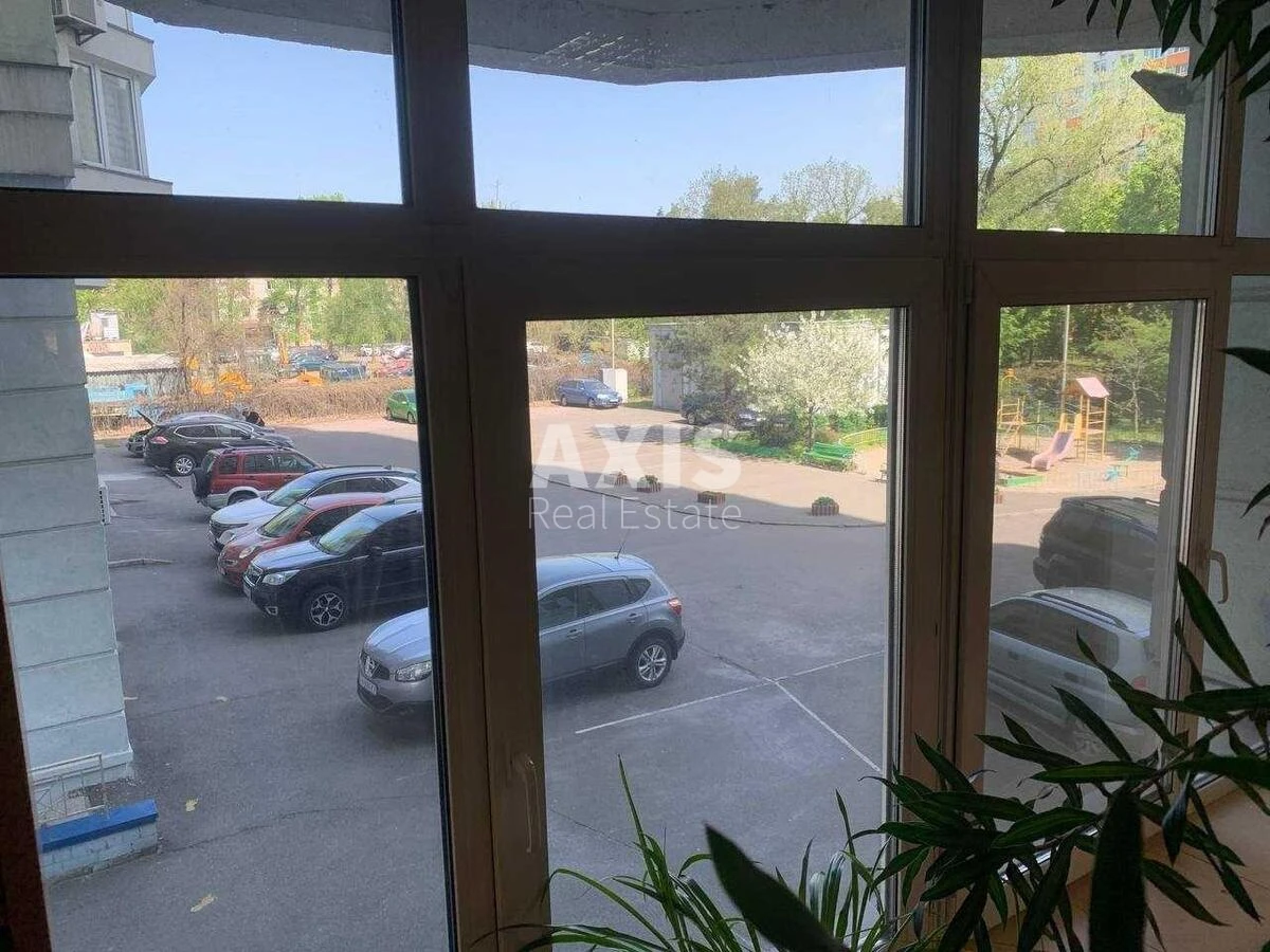 Office vul. Krakivs'ka 15/17, 209m2570682