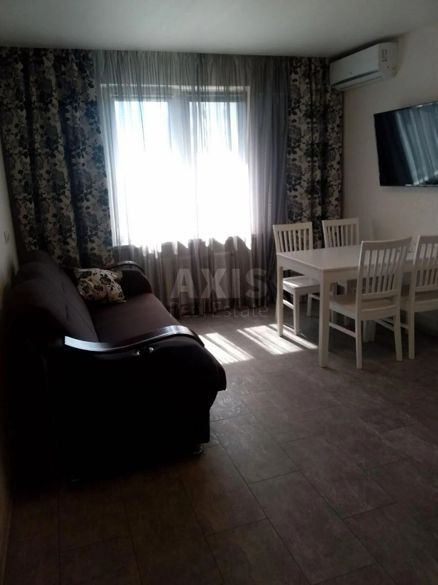 3k apartment pr-t Glushkova Akademika 9659392