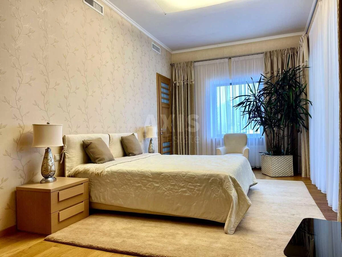 Дoм ул. Редутная, 575м2, город Киев7045415