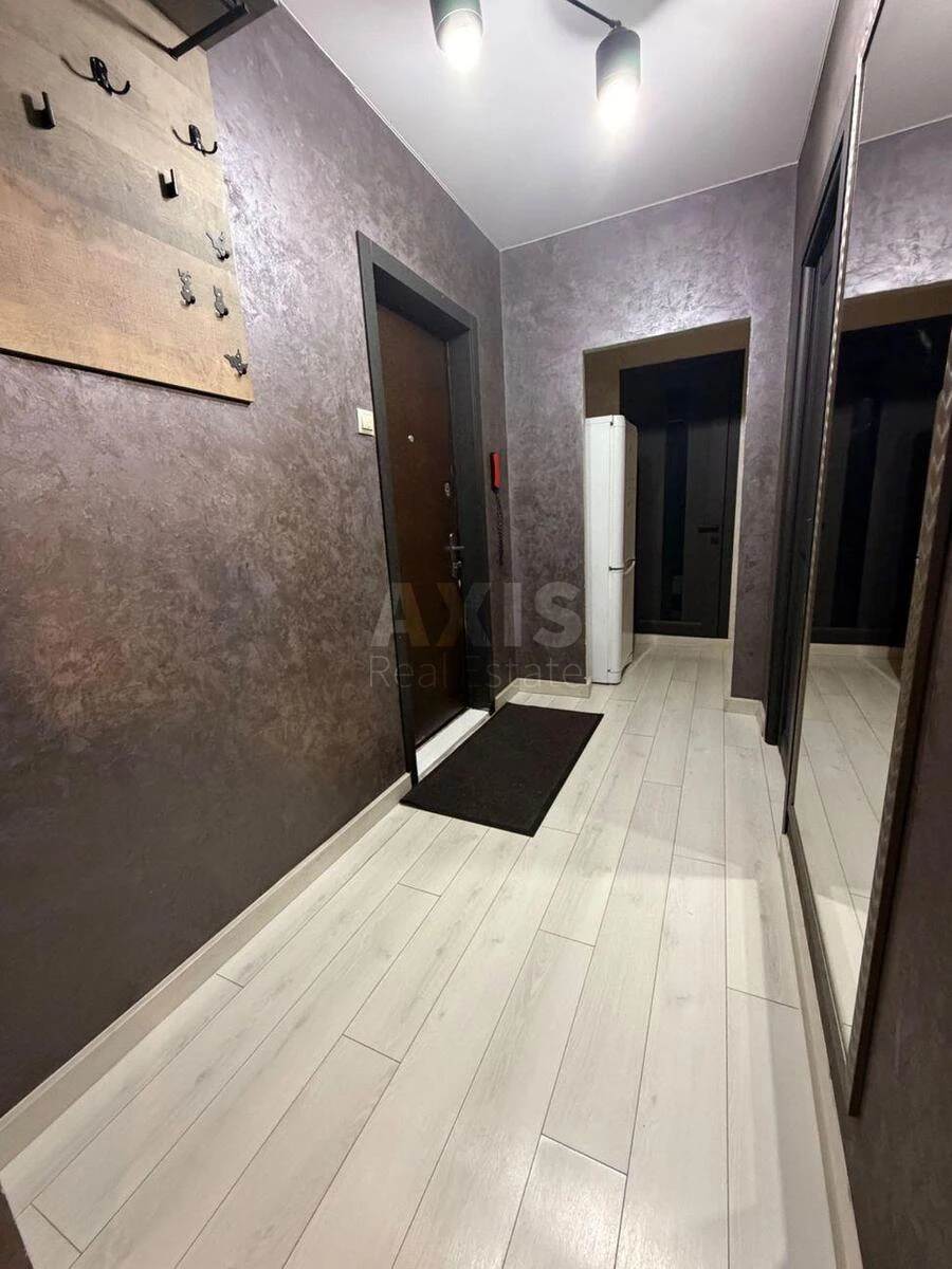 2к квартира ул. Рональда Рейгана 8Б720598