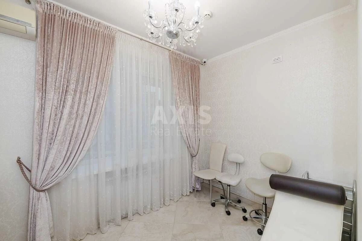Trade object vul. Gospital'na 2, 64m2681288