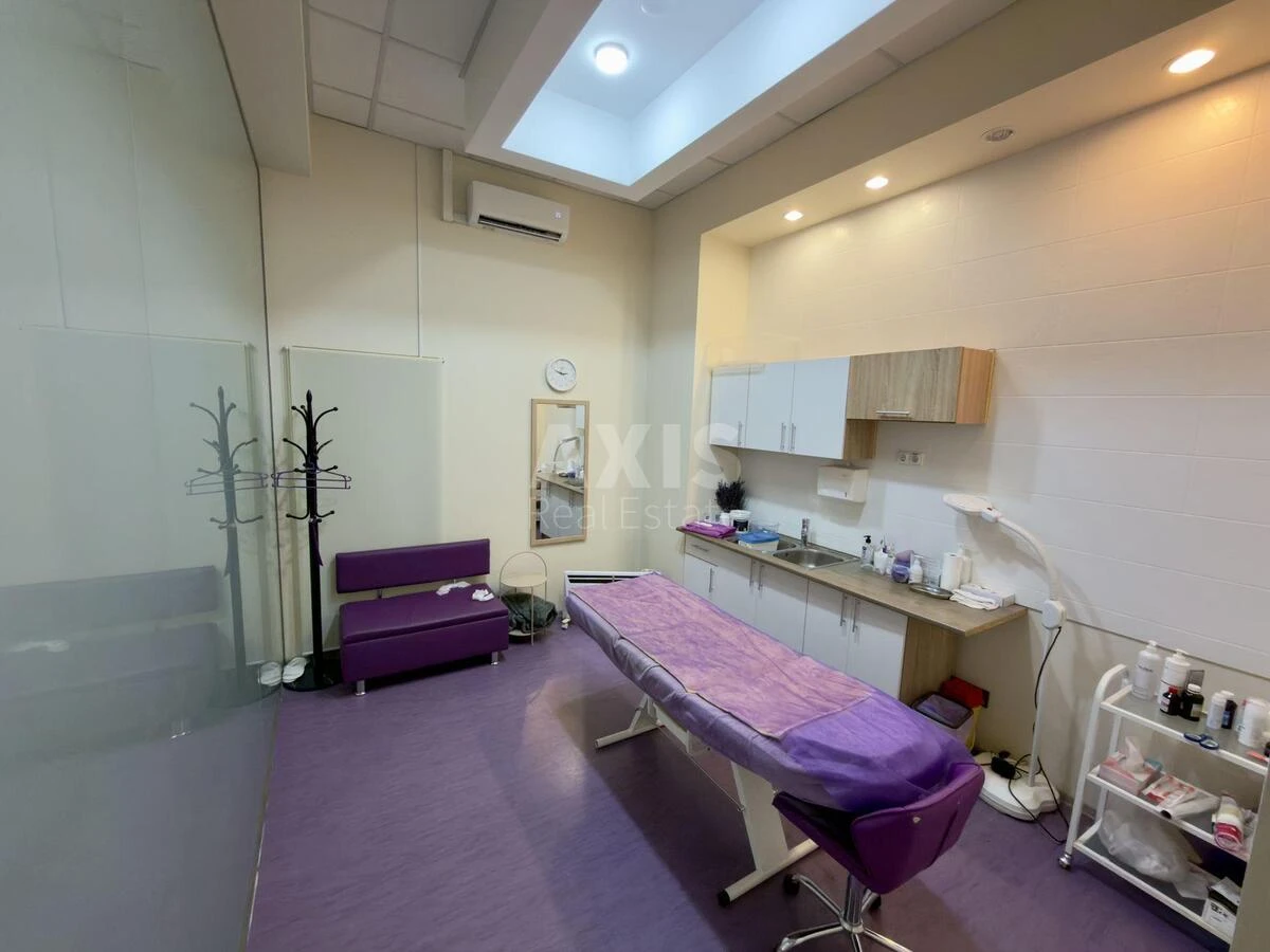 Объект торговли пр-т Голосеевский 58, 179м26696212