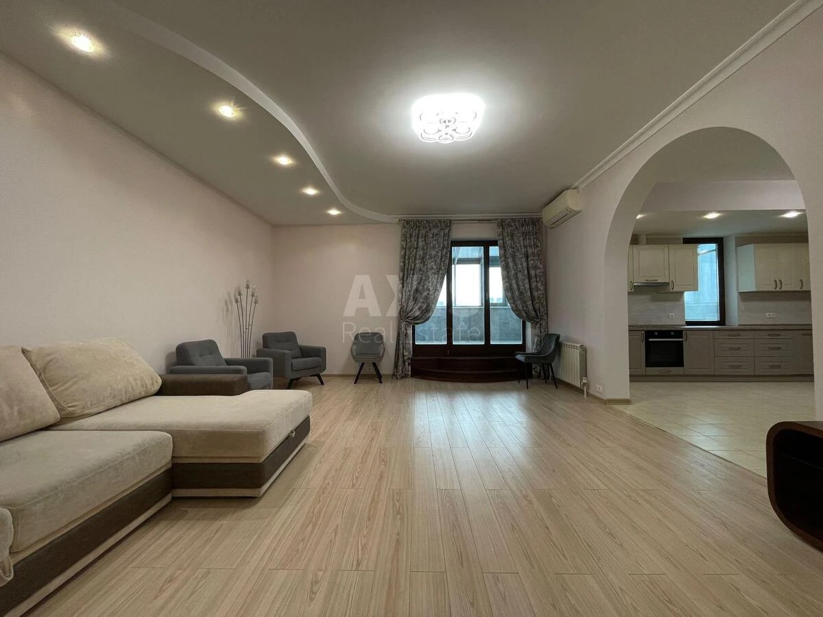 3к квартира ул. Кропивницкого 10716473