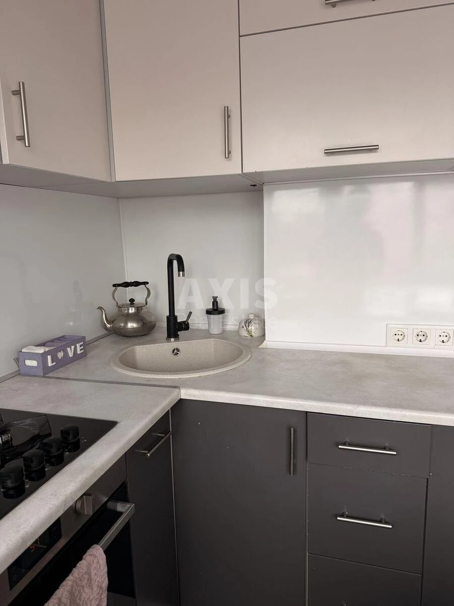 2k apartment pr-t Berestejskij 22672770