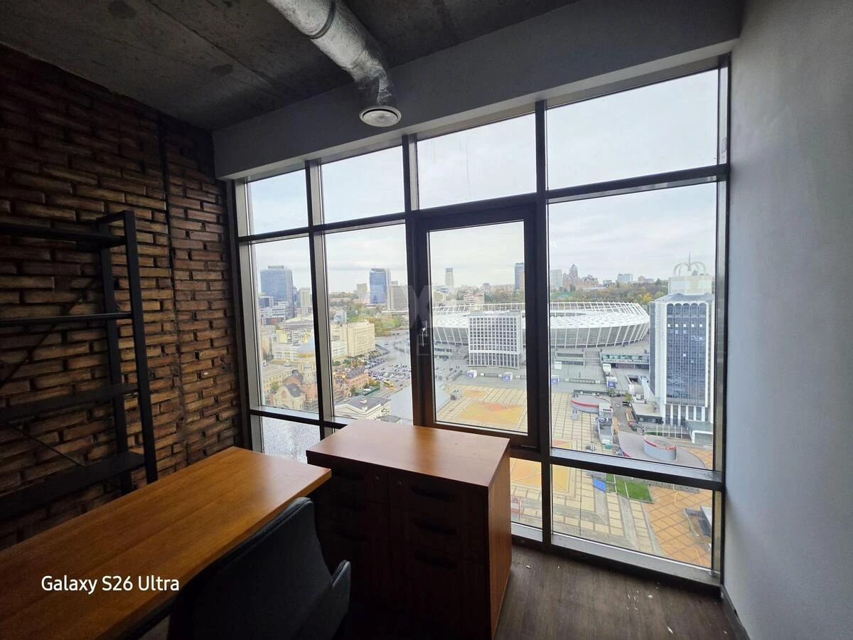 Office vul. Velyka Vasyl'kivs'ka 72, 182m2719499