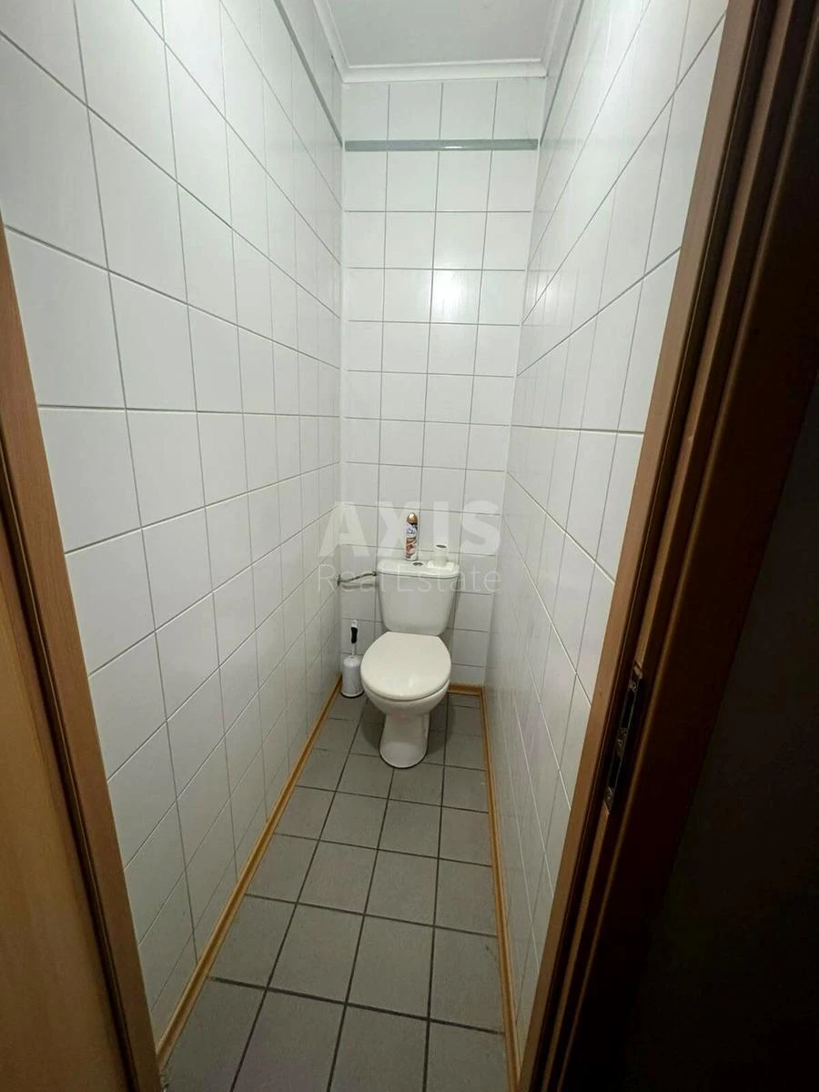 Офис ул. Ахматовой Анны 3А, 202м27043615
