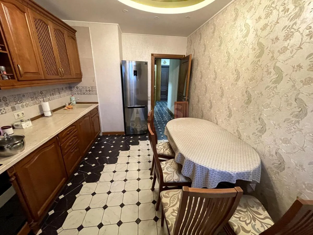 2к квартира ул. Сикорского Игоря Авиаконструктора 1