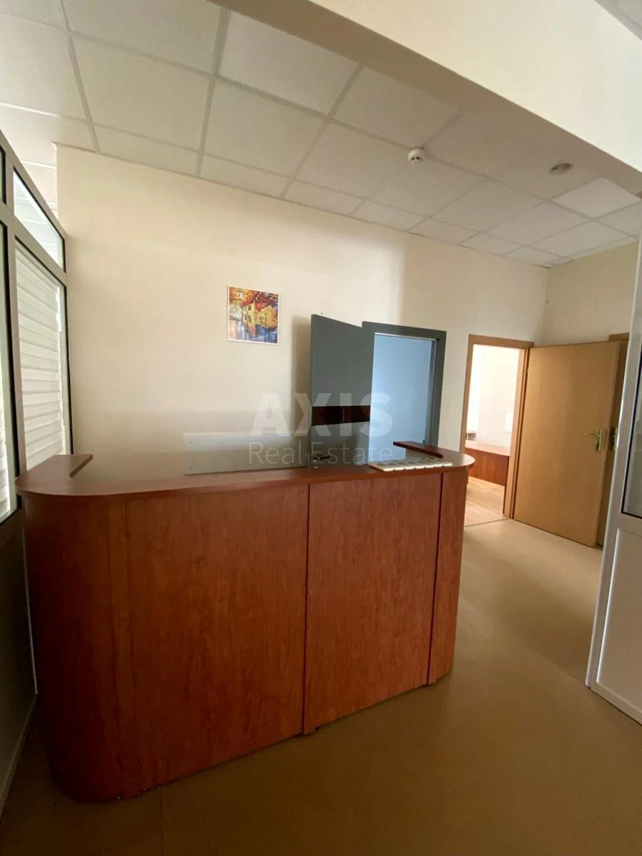 Office vul. Lypkivs'kogo Vasylja Mytropolyta 27/5, 272m2661732