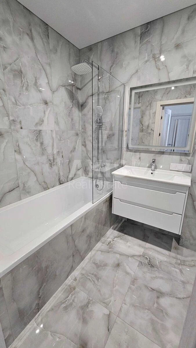 1k apartment nab. Dniprovs'ka 15Д6956712