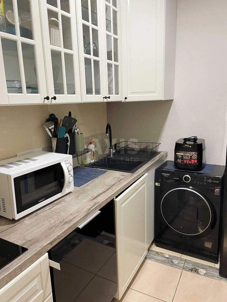1k apartment pr-t Berestejskij 90/168105