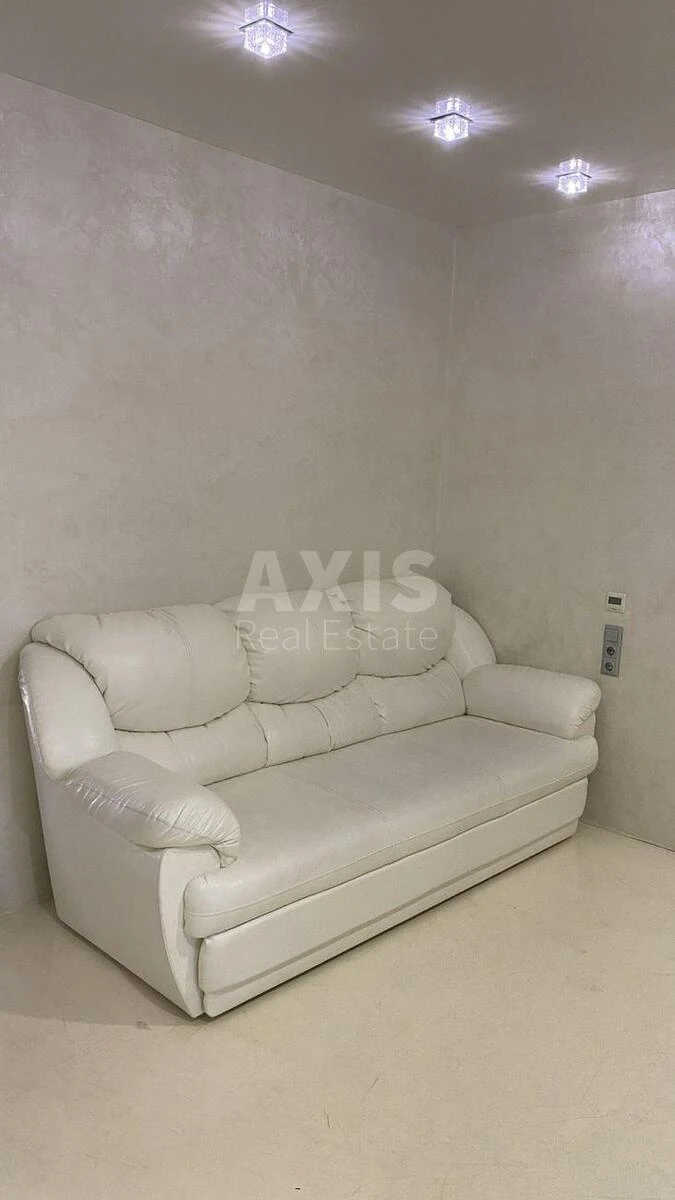 1k apartment bul. Lesi Ukrai'nky 7А6496010