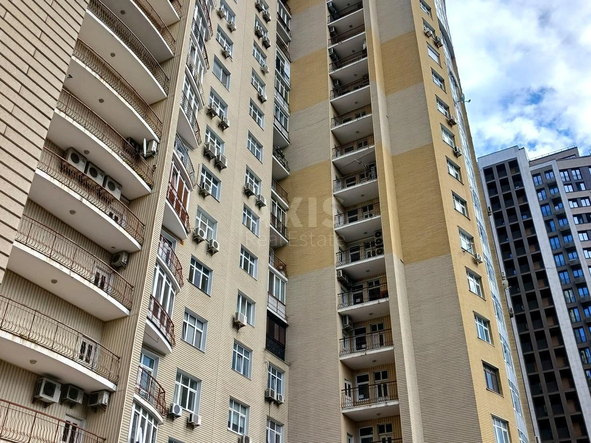 3k apartment vul. Antonovycha 727019121