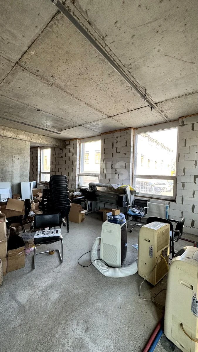 Office pr-t Bazhana Mykoly 17, 163m2632608