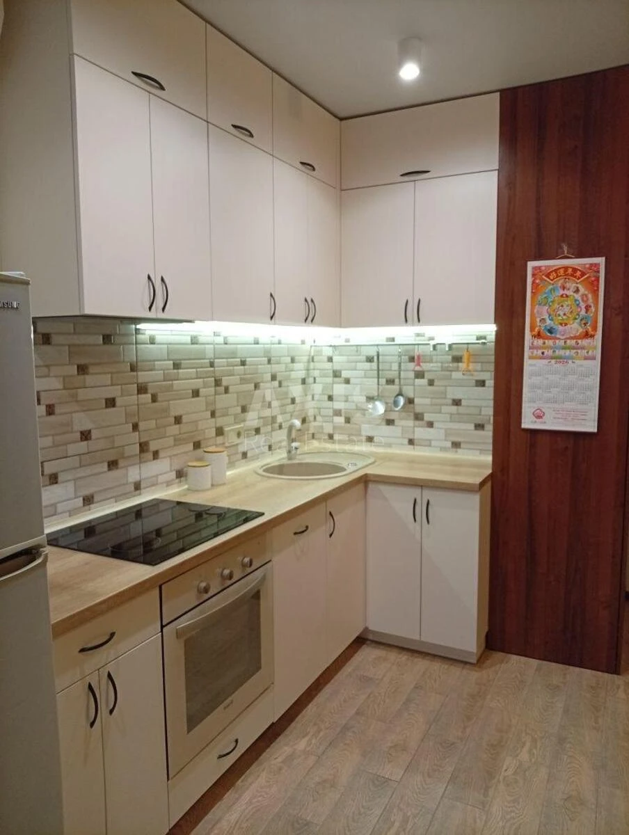 1k apartment vul. Petropavlivs'ka 40716190