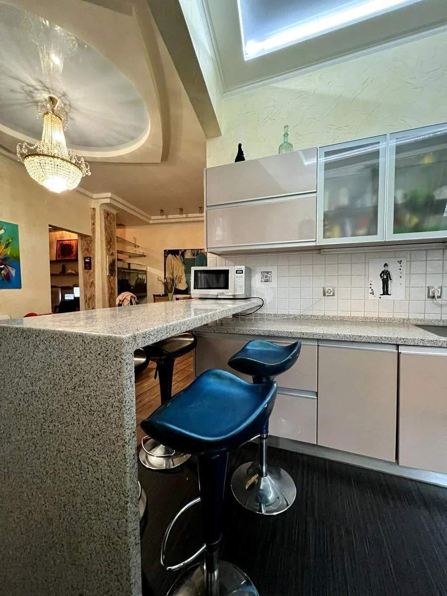 4k apartment vul. Hreshhatyk 25