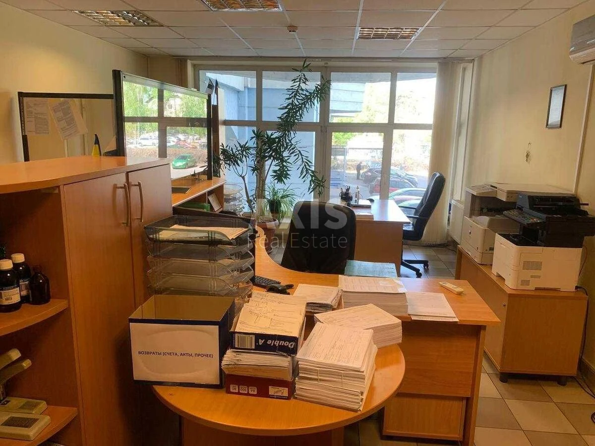 Office vul. Krakivs'ka 15/17, 209m2570680