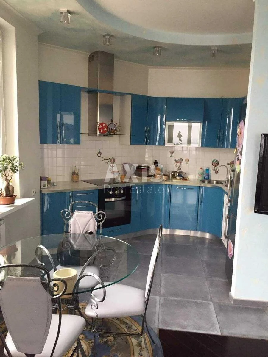 2k apartment pr-t Geroi'v Stalingrada 4А52181