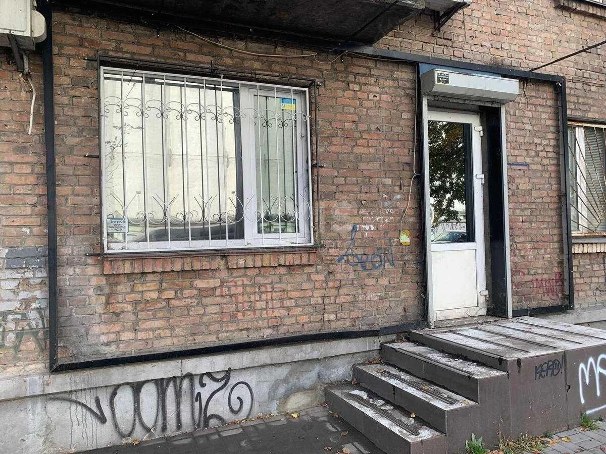 Trade object vul. Naberezhno-Hreshhatyc'ka 33, 22m2674220