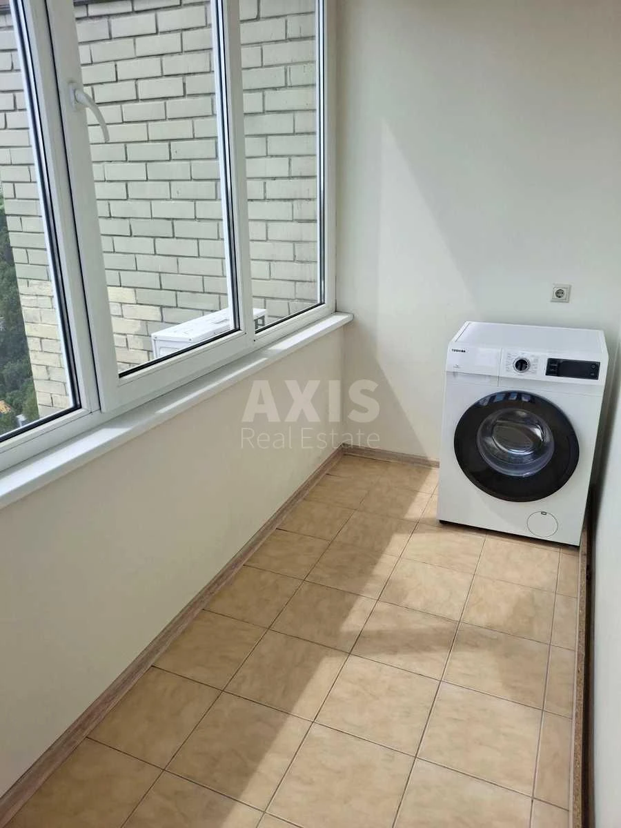 3k apartment vul. Staronavodnyc'ka 8Б705485