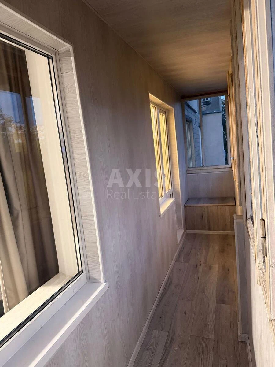 2к квартира ул. Рональда Рейгана 8Б720596