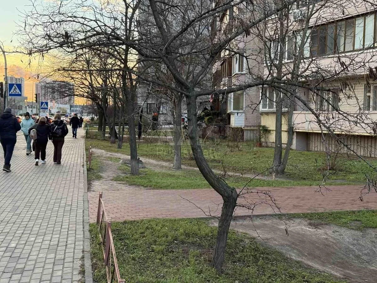 Объект сервиса ул. Княжий Затон 12, 56м26747913