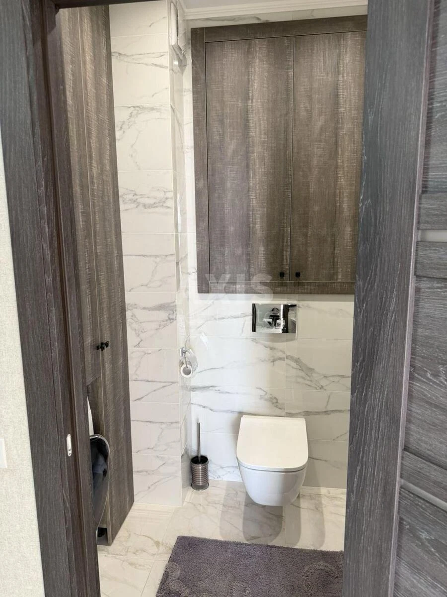 4k apartment nab. Dniprovs'ka 186630312