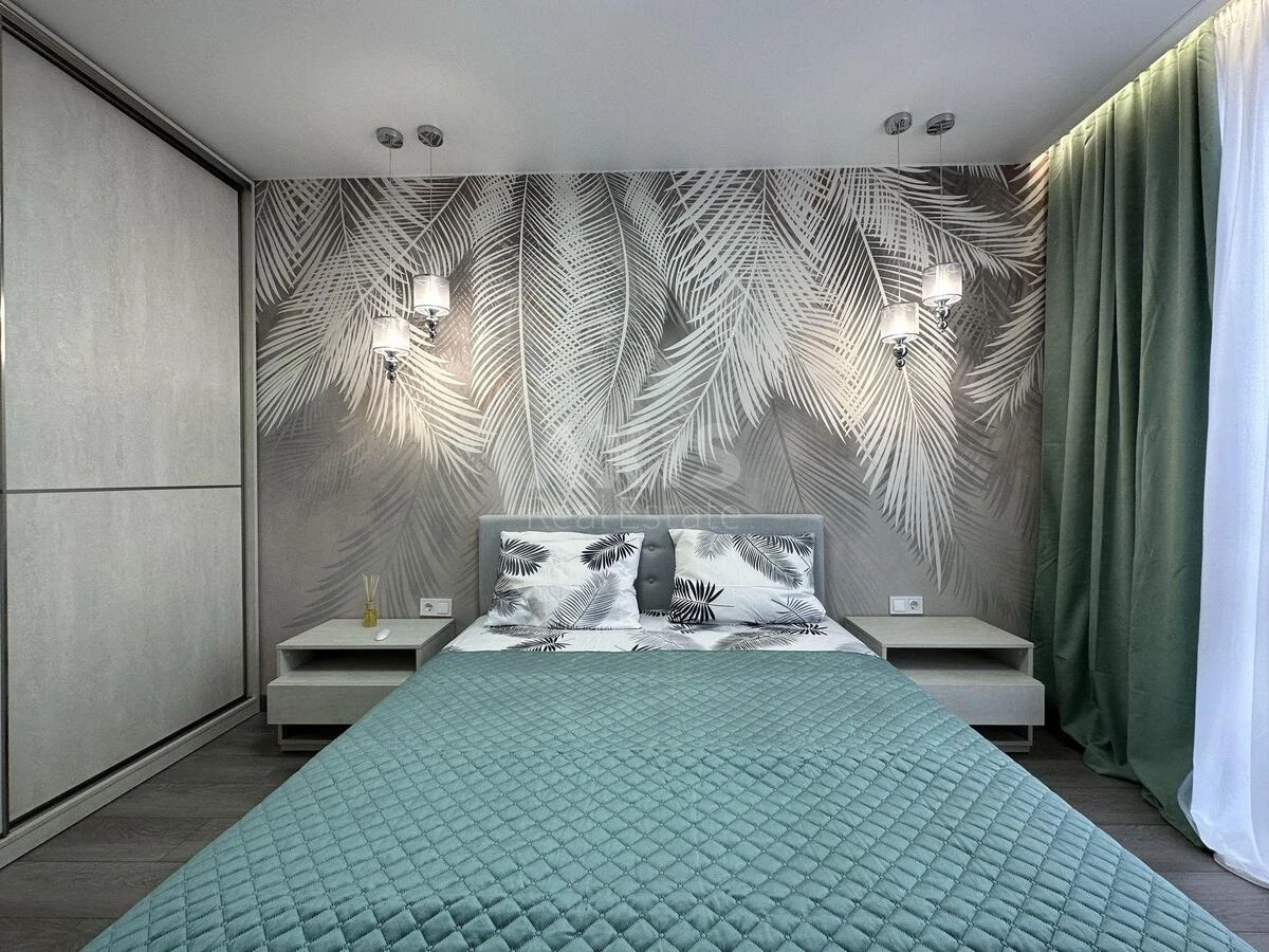 3k apartment nab. Dniprovs'ka 18А693659