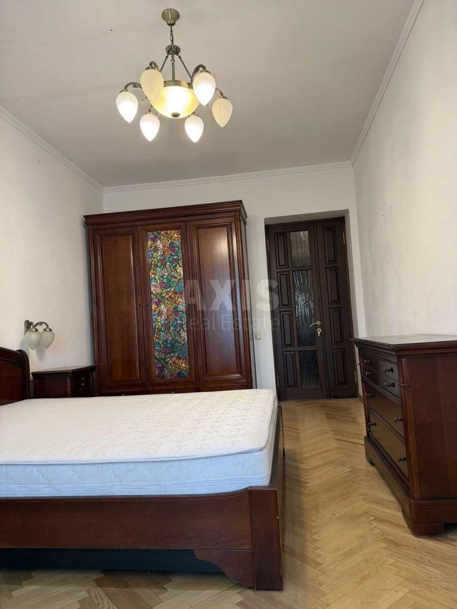 3k apartment vul. Kyrylivs'ka 109/1В683401