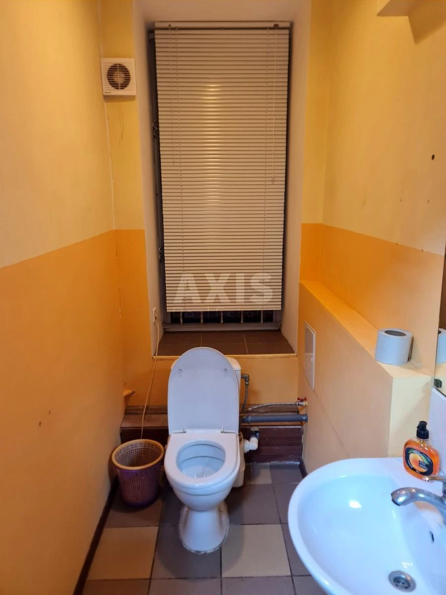 Office vul. Panasa Myrnogo 9Б, 85m26646016