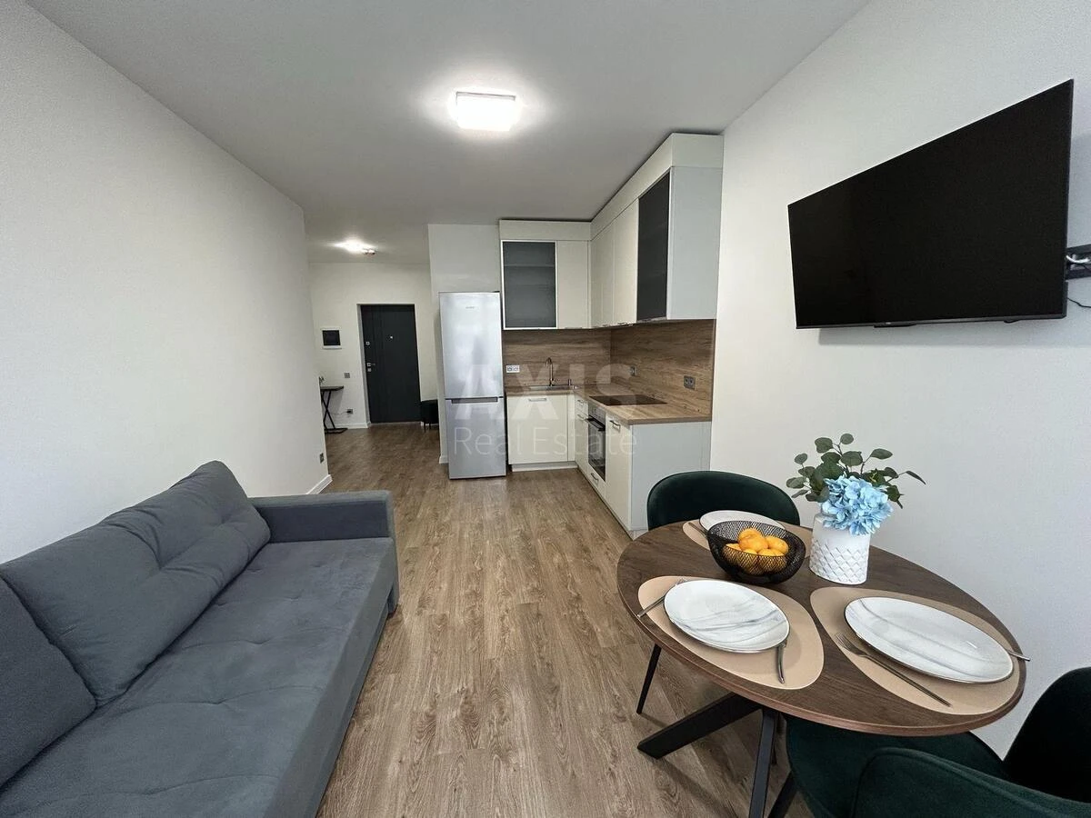 1k apartment nab. Dniprovs'ka 15Є636831