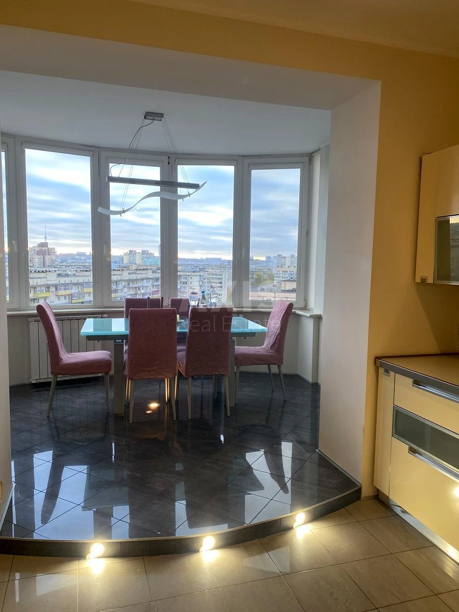 3k apartment pr-t Volodimira Іvasyuka 10А669172