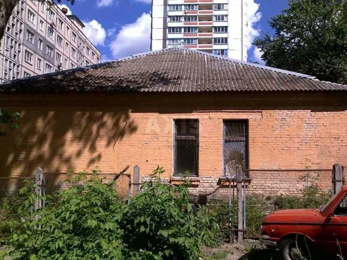 Объект торговли ул. Ушакова Николая 16, 636м2686532